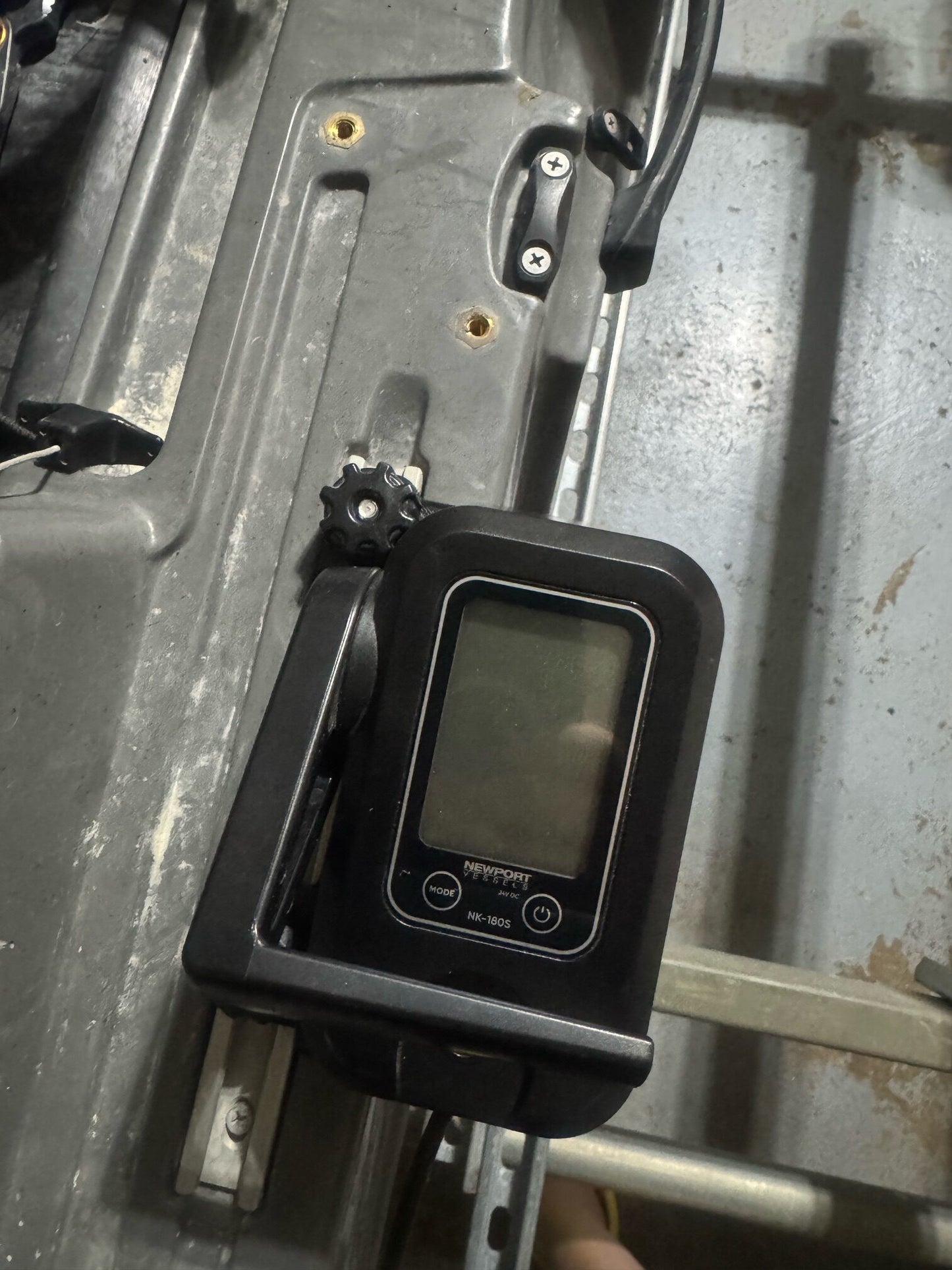 NK180 Throttle Track Plate image 2